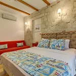 Fora Ξενοδοχείο 3*