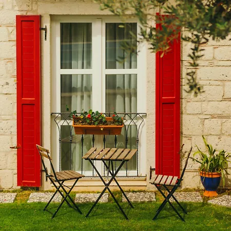 Fora 3* ألاتشاتي