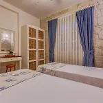 Hotel Fora 3*