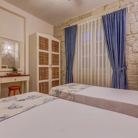 Hotel Fora 3*